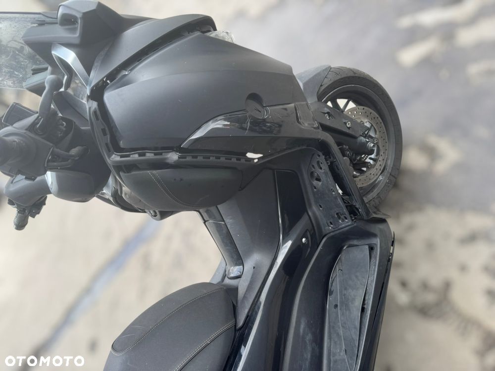 Yamaha X-max - 14