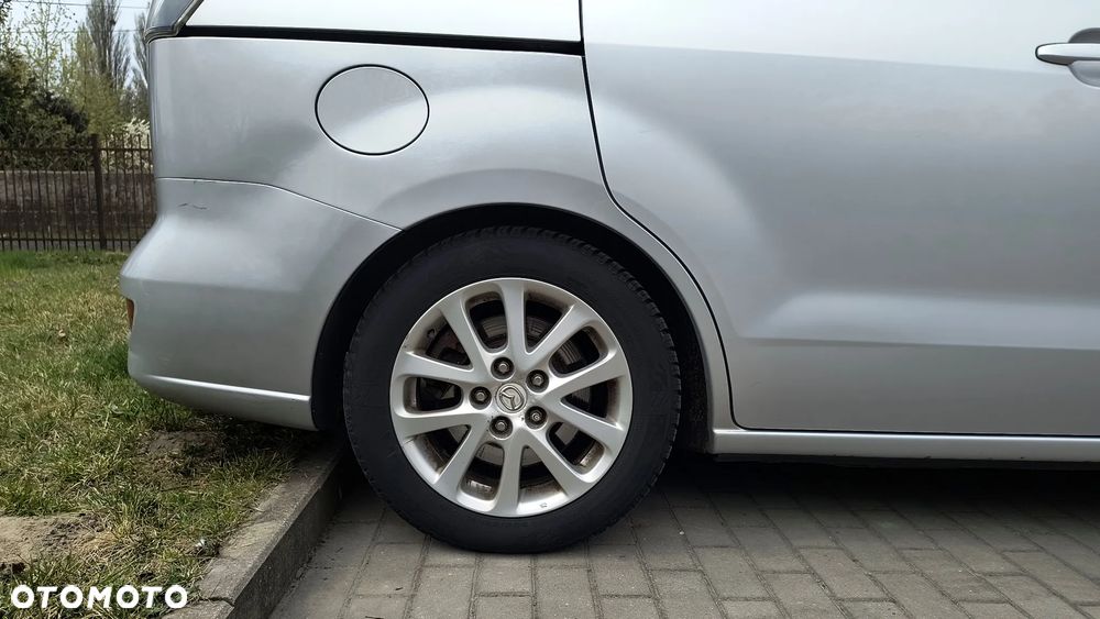 Mazda 5 - 9