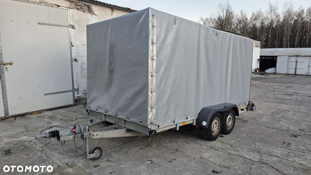 Niewiadów A3000 - 2