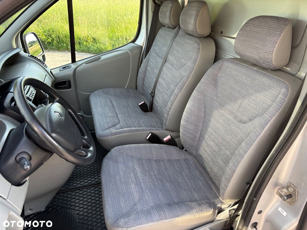 Renault Trafic - 23