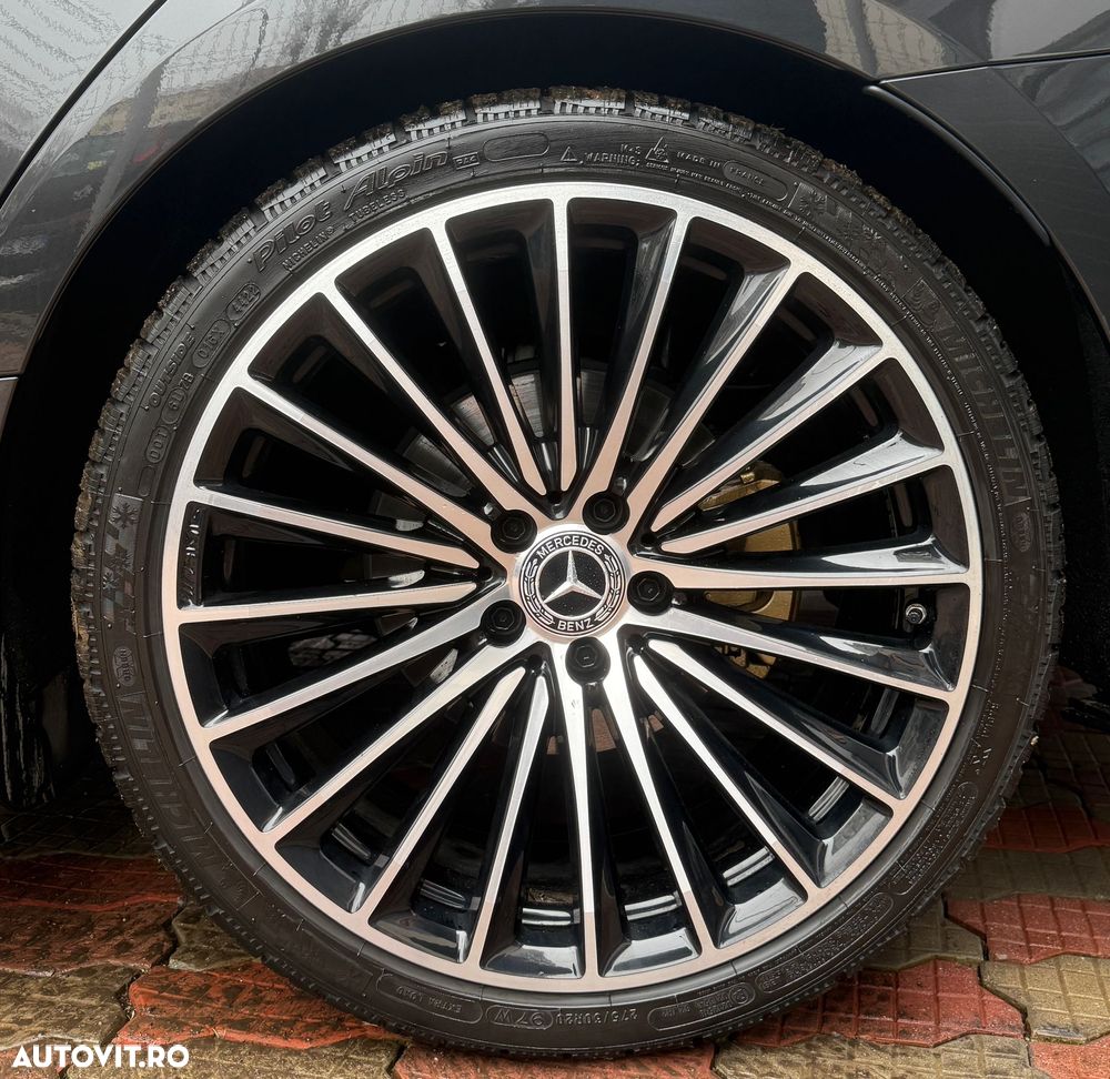 Mercedes-Benz CLS 300 d 4Matic 9G-TRONIC AMG Line - 37