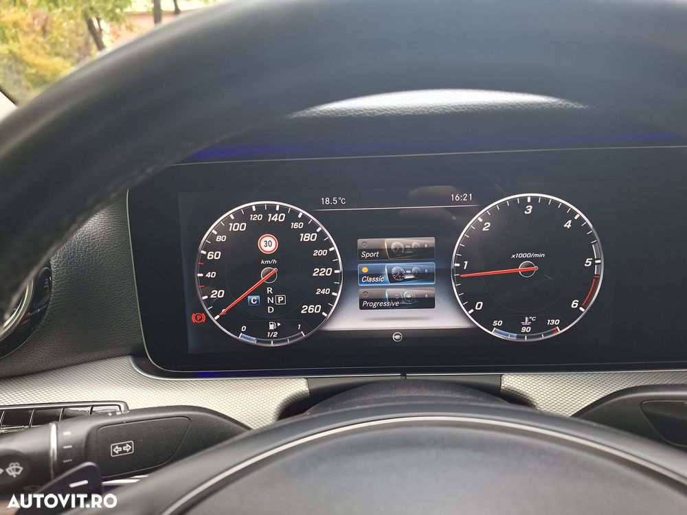 Mercedes-Benz E 220 d 4MATIC Aut. - 16