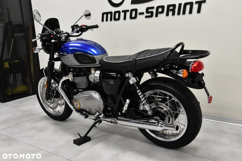 Triumph Bonneville - 7