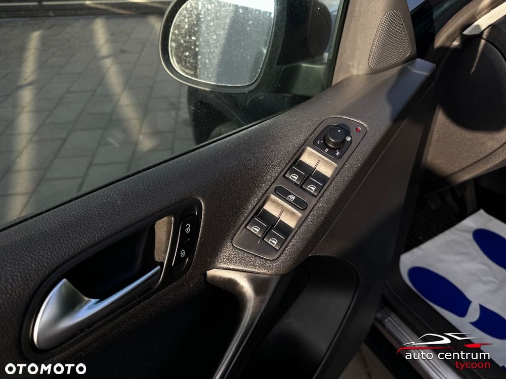 Volkswagen Tiguan - 33