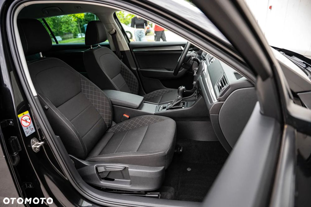 Skoda Superb 2.0 TDI Active DSG7 - 21