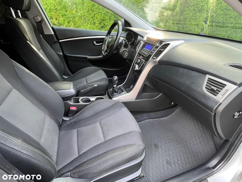 Hyundai i30 1.6 Classic + - 7