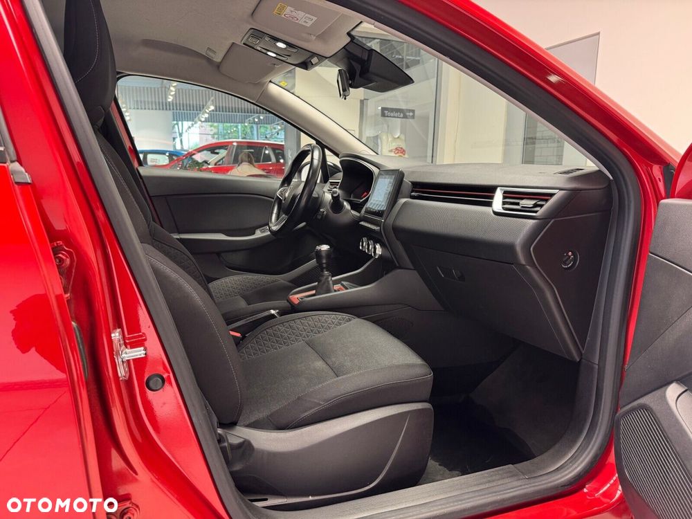 Renault Clio - 10