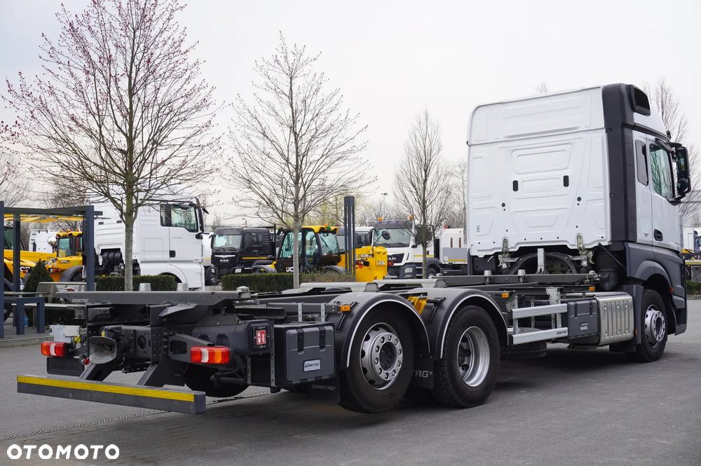 Mercedes-Benz Actros 2540 6x2 / 10 tys. km!!! / Kabina 5 siedzeń! / BDF - 8
