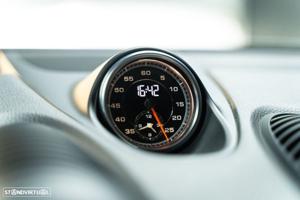 Porsche 718 Cayman 2.0 PDK - 11