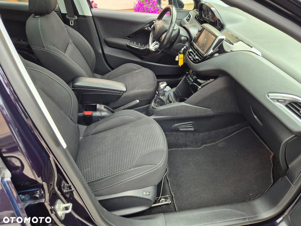Peugeot 208 BlueHDi 100 Allure - 7