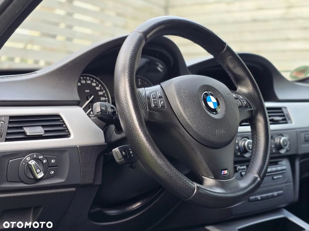 BMW Seria 3 320d Efficient Dynamics Sport Line - 24
