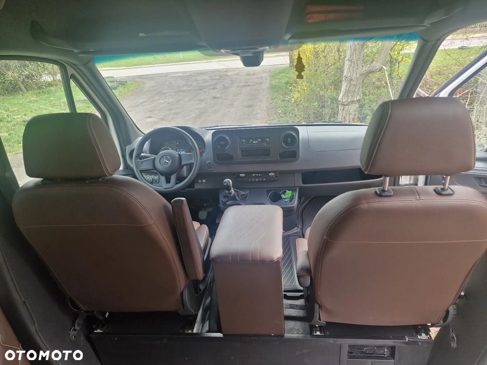 Mercedes-Benz Sprinter - 10