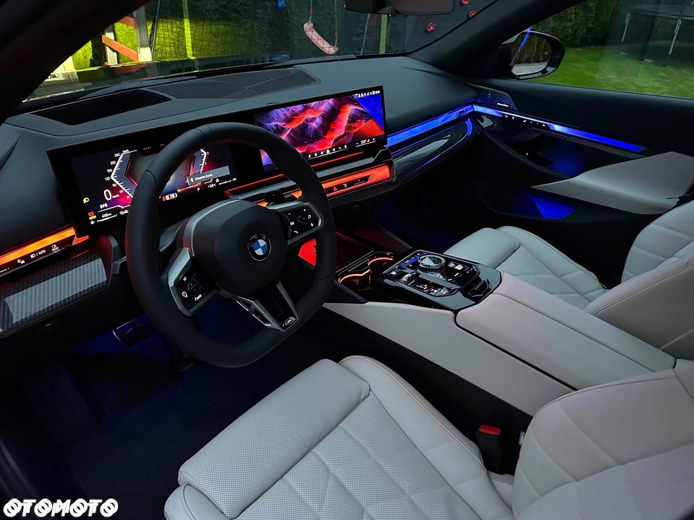 BMW Seria 5 520d xDrive mHEV M Sport - 17