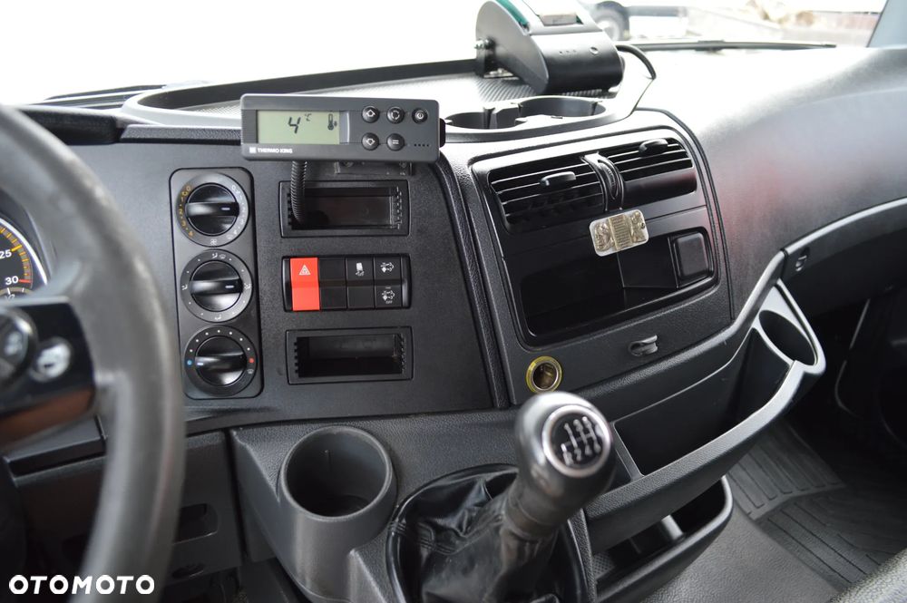 Mercedes-Benz Atego 716 CHŁODNIA IZOTERMA BOCZNE DRZWI - 17