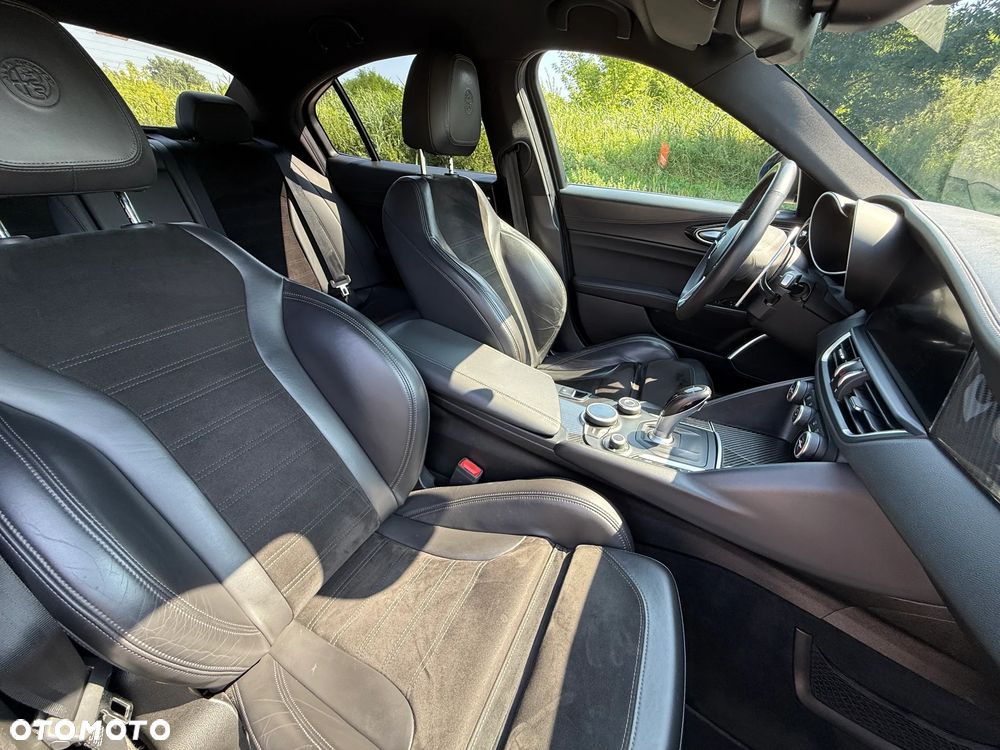 Alfa Romeo Giulia 2.2 D Turbo Veloce TI Q4 - 22