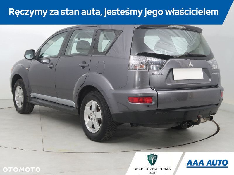 Mitsubishi Outlander - 6