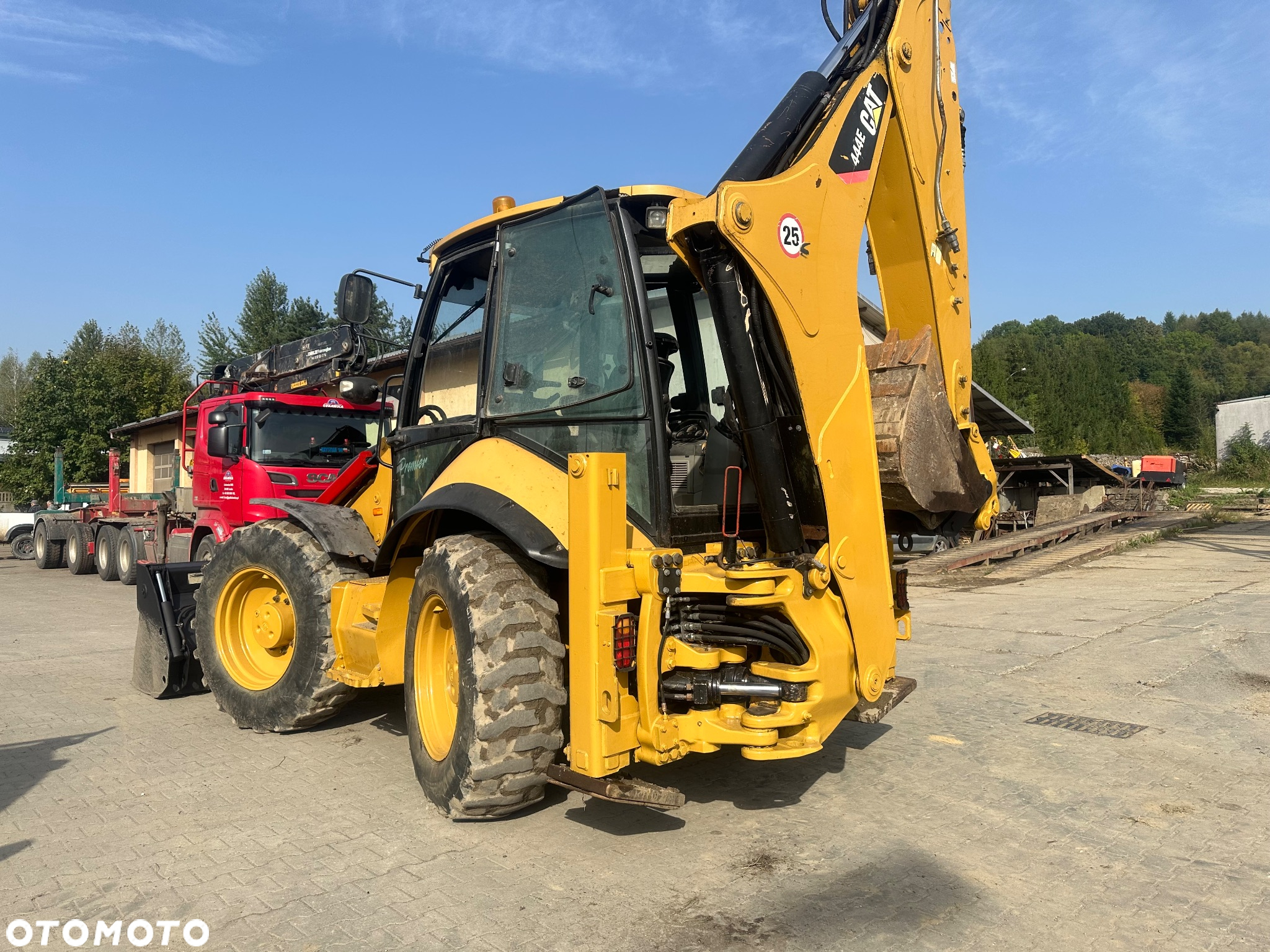 Caterpillar 444 - 9