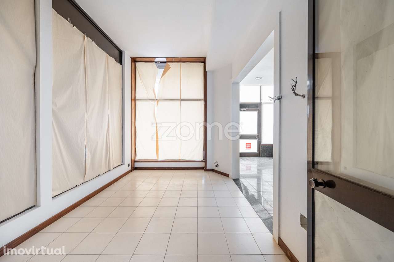 Arrendamento de Loja c/ 56 m2, Rebordosa, Paredes - Grande imagem: 2/11