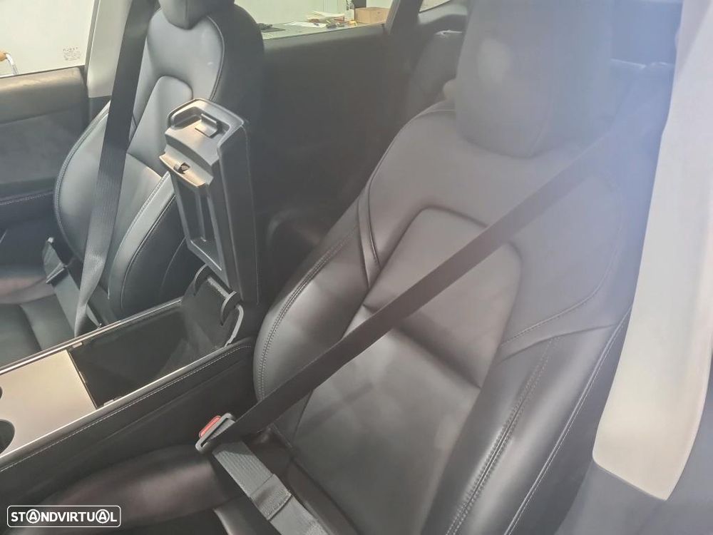 Tesla Model Y Long Range Tração Integral - 8
