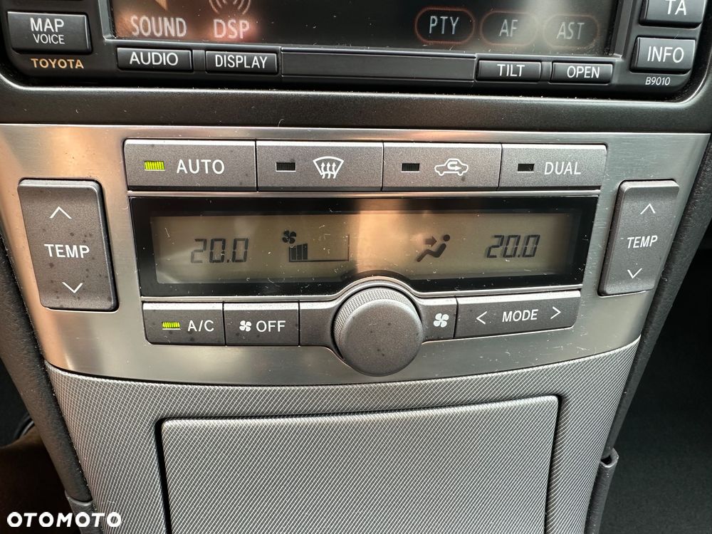 Toyota Avensis - 14