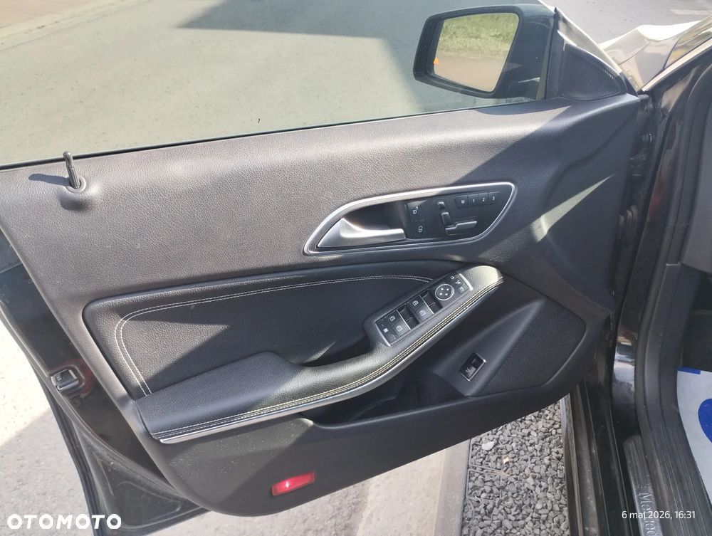 Mercedes-Benz CLA 250 4Matic 7G-DCT - 9