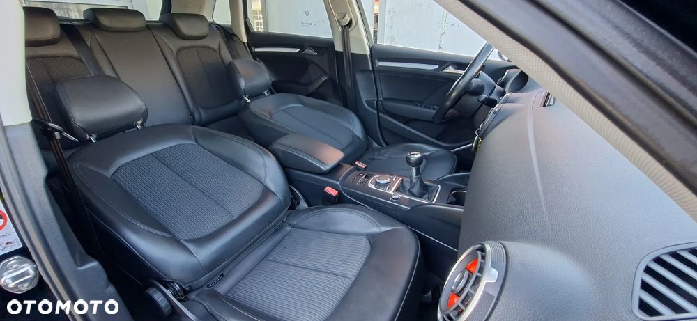 Audi A3 Sportback 2.0 TDI design - 20