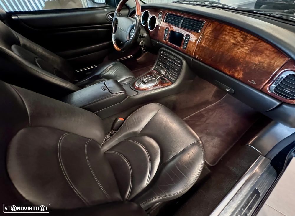 Jaguar XK XKR Cabriolet - 9