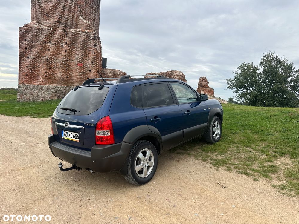 Hyundai Tucson 2.0 CRDi Elegance + - 9