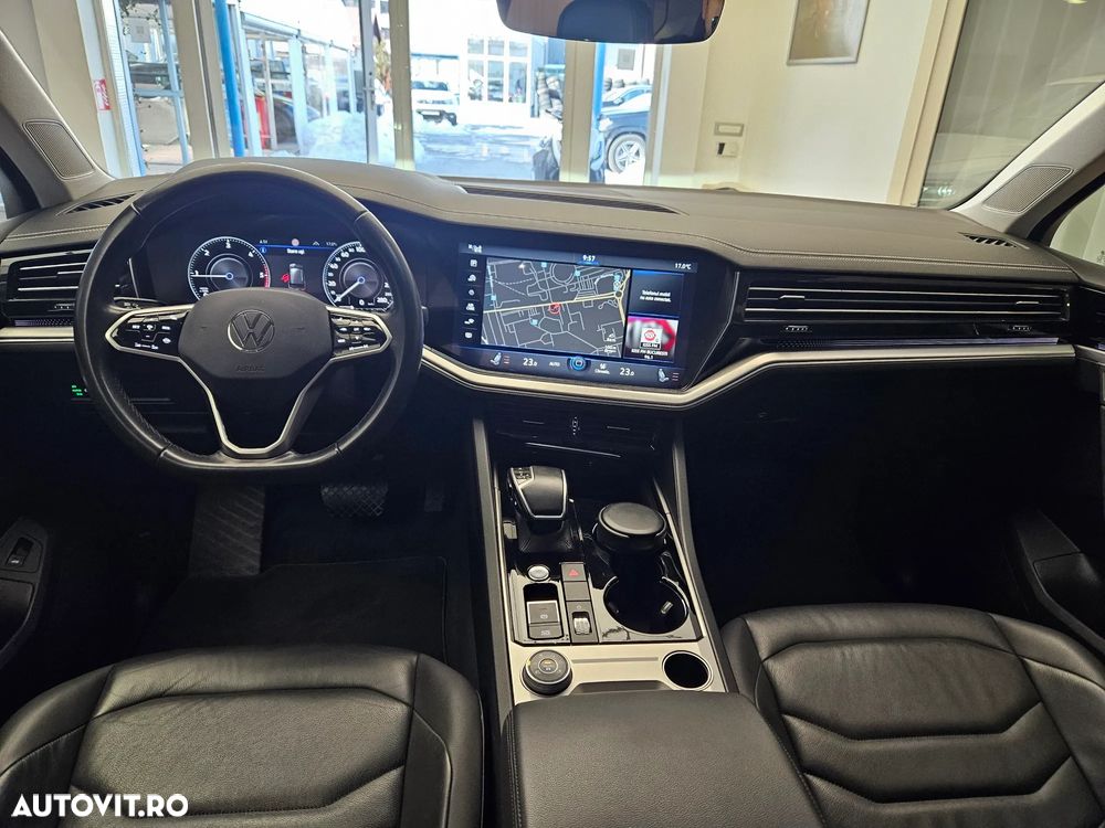 Volkswagen Touareg V6 TDI 4MOTION Elegance - 12