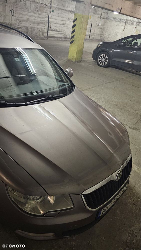 Skoda Superb 2.0 TDI Ambition DSG - 9