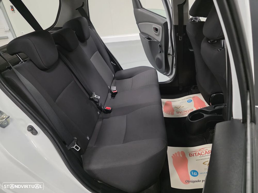 Toyota Yaris 1.4 D-4D ACtive+AC - 34