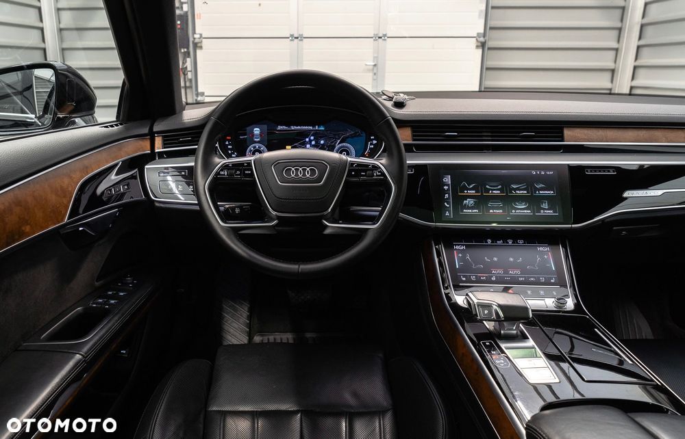 Audi A8 - 7