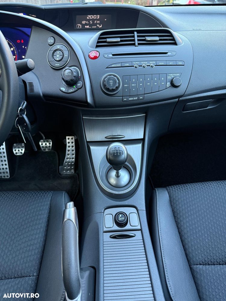 Honda Civic 1.8i-VTEC Sport - 18