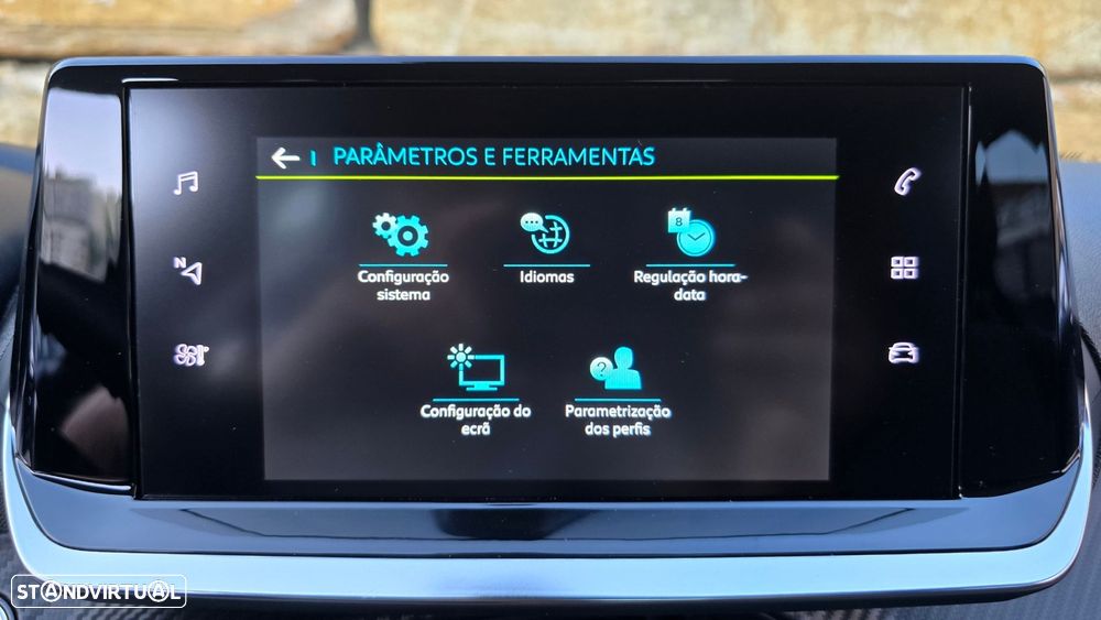 Peugeot e-208 Allure Pack - 31