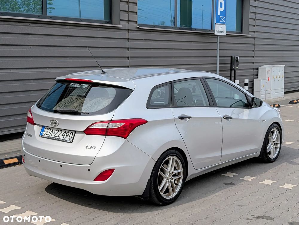 Hyundai i30 1.6 CRDi Comfort - 4