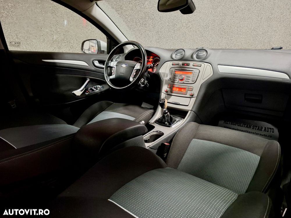 Ford Mondeo 2.0 TDCi Ghia - 6