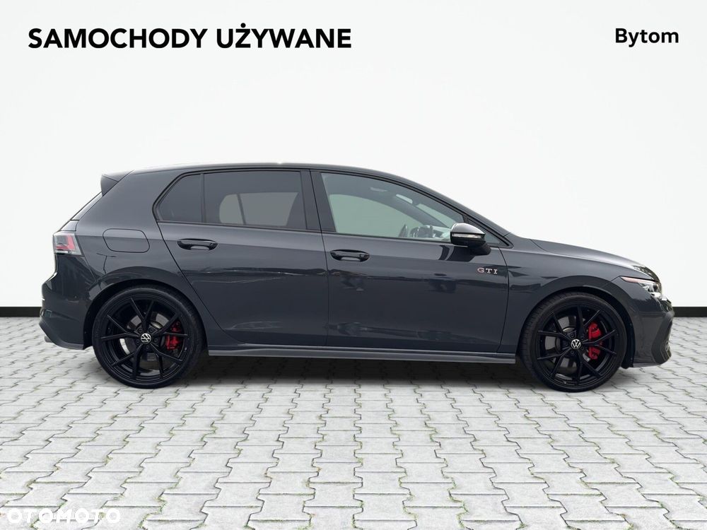 Volkswagen Golf - 5