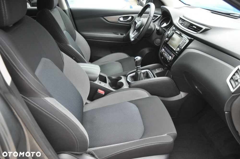 Nissan Qashqai 1.3 DIG-T N-Connecta EU6d - 12