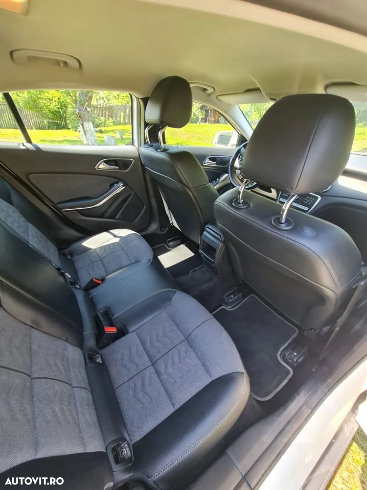 Mercedes-Benz GLA 200 d 4MATIC Aut. - 20