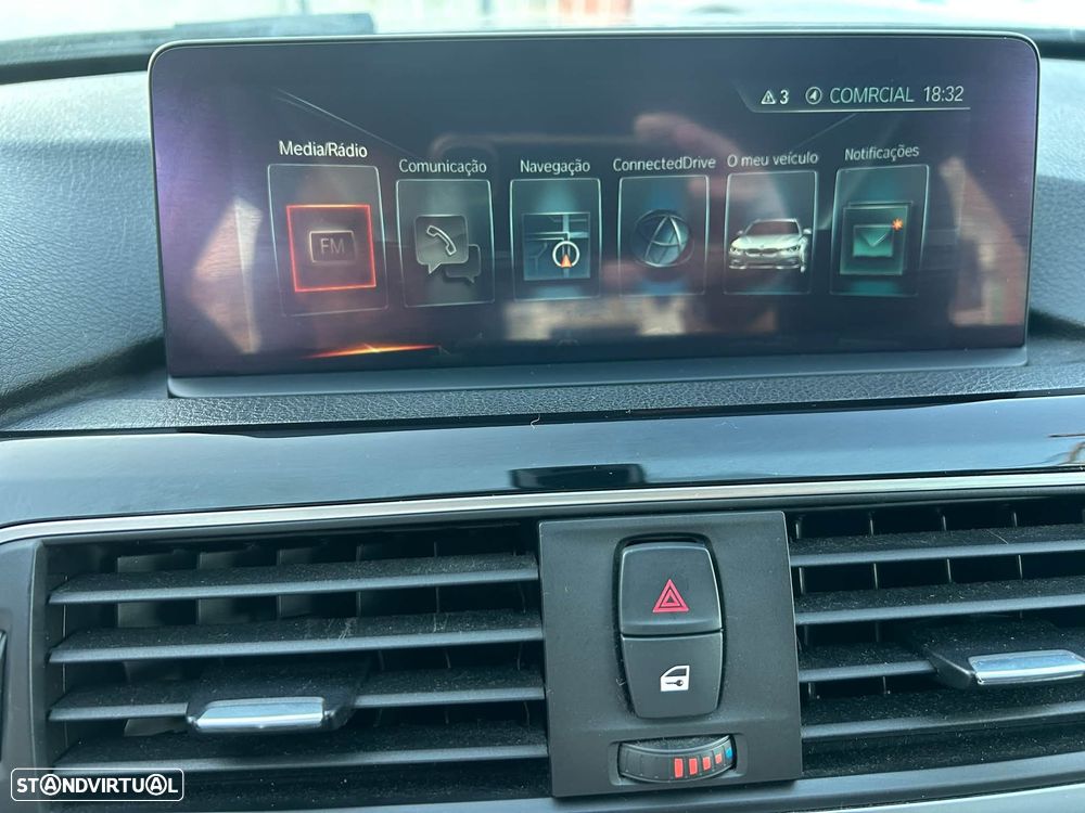 BMW 318 d Sport Line - 22