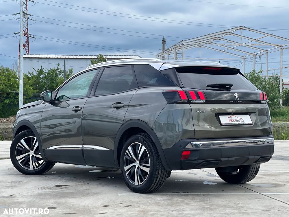 Peugeot 3008 PureTech 130 Stop & Start GPF EAT8 Allure - 4