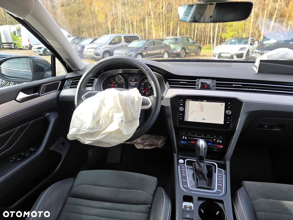 Volkswagen Passat Variant 2.0 TDI EVO Elegance DSG - 19