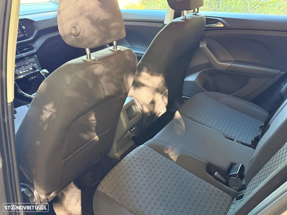 VW T-Cross - 13