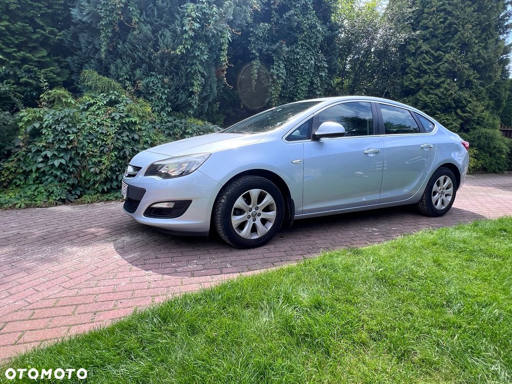 Opel Astra - 4
