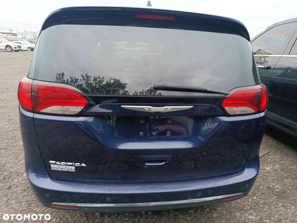 Chrysler Pacifica - 37
