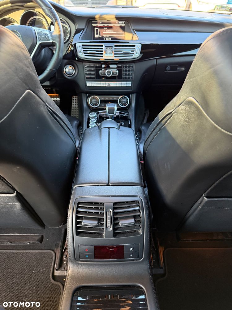 Mercedes-Benz CLS - 22