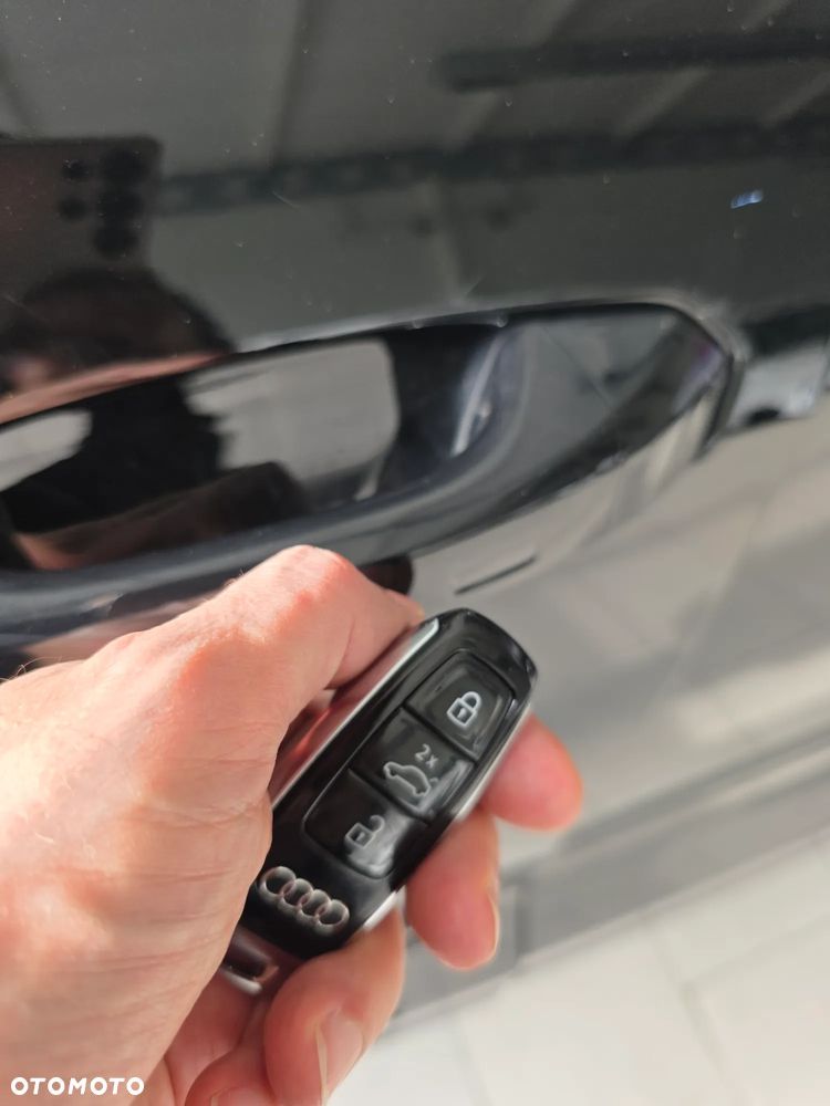 Audi Q8 - 12
