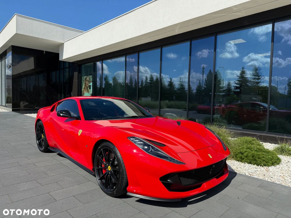 Ferrari 812 Superfast - 5