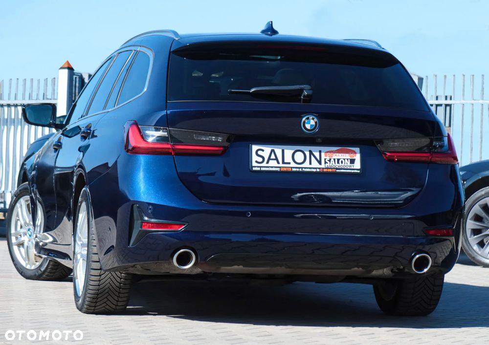 BMW Seria 3 320e Sport Line - 34