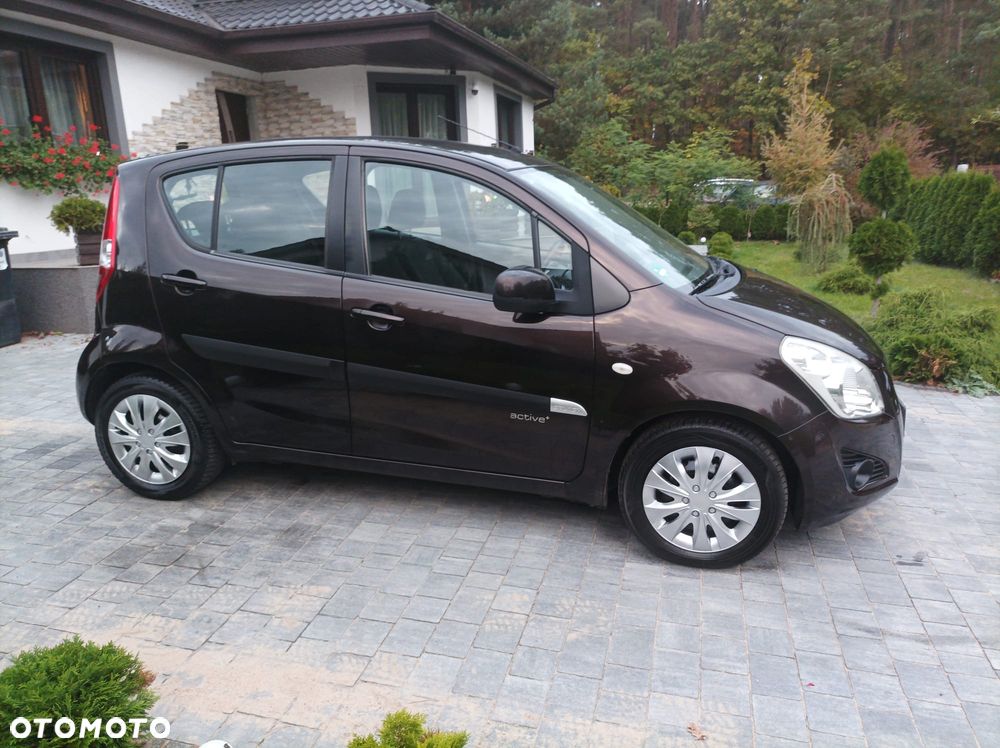 Suzuki Splash 2013 photo 3